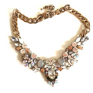 Statement necklace
